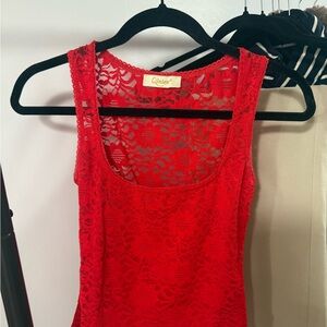 Qinsen Scarlet Lace Sleeveless Top